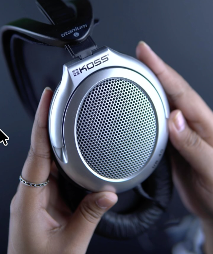 HEADPHONE ZONE